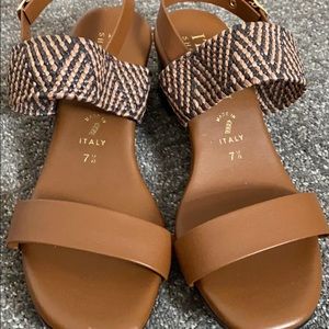 Size 7.5 Italian medium heel shoes